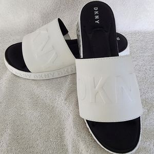 DKNY Platform Slides
